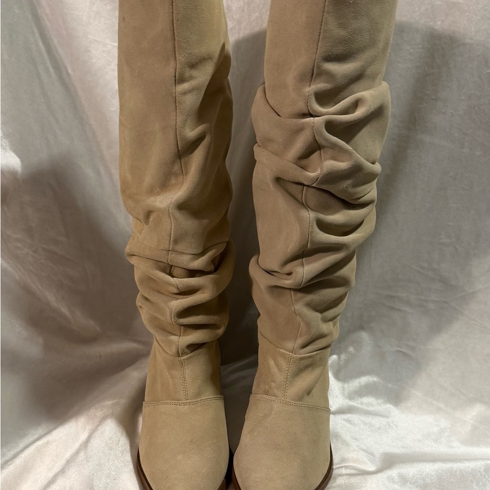 Chinese Laundry suede Tan Boots